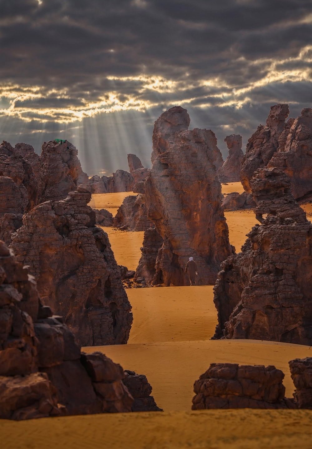 Travel experience in the open landscapes of Libya