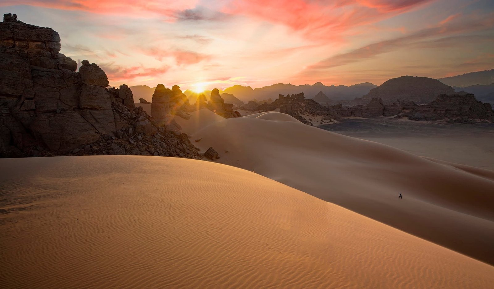 Outdoor travel and adventure in Libya